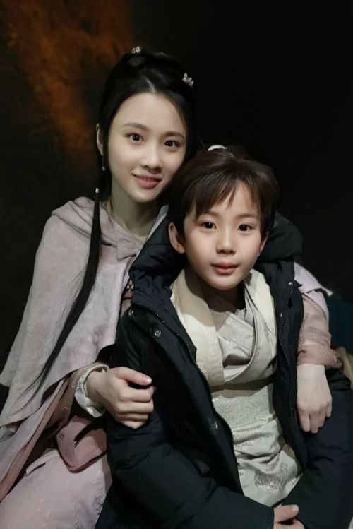 虽然马晨焱年纪不大,却俨然是小戏骨一枚,早前便在多部影视作品中有着