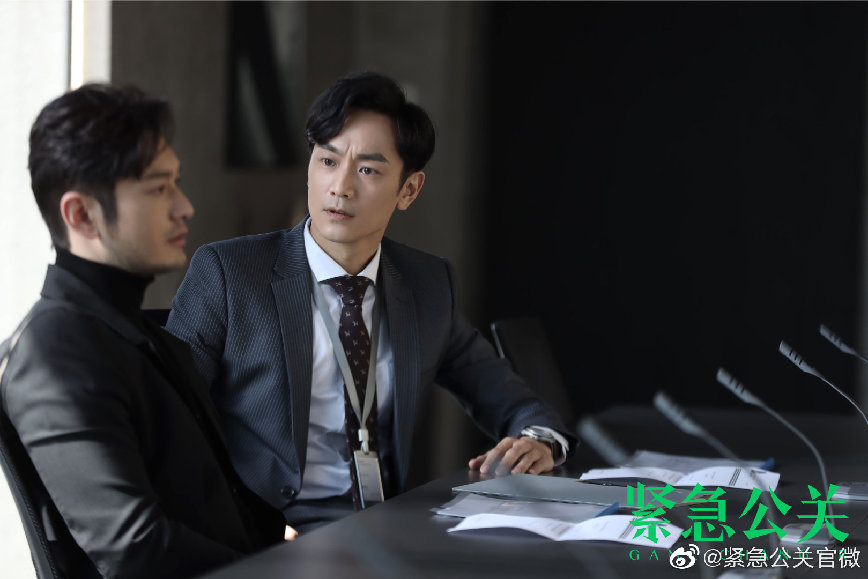 紧急公关霸总黄晓明不再油腻自然不做作收获一片好评