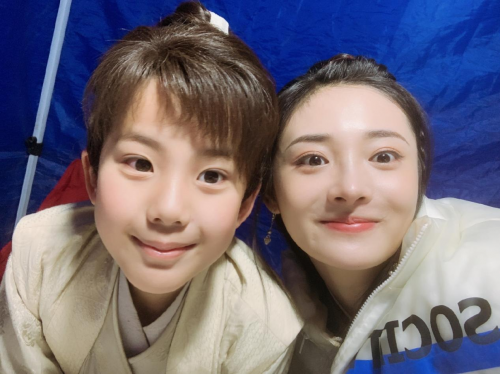 近日,由导演吴锦源执导,赵丽颖,王一博领衔主演,中国内地小演员马晨焱