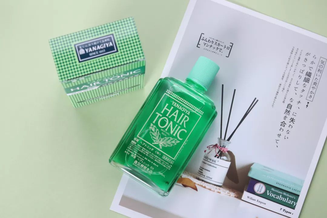 女生掉多少头发算脱发？看完有点慌休闲区蓝鸢梦想 - Www.slyday.coM