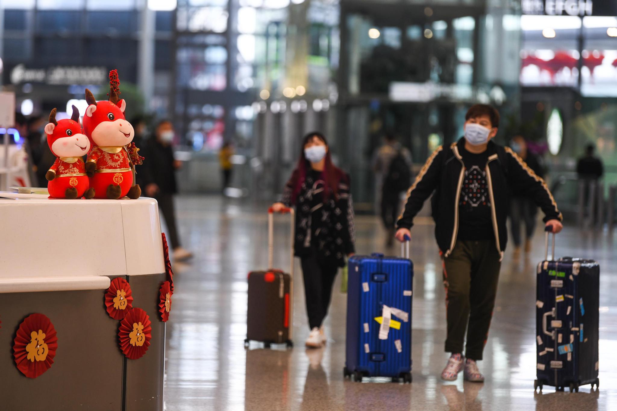 他们带着乡愁踏上了回家的路快来看2021春运的模样多图视频