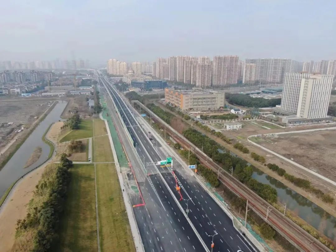 交通浦星公路跨芦恒路节点改造项目主线高架已完成施工
