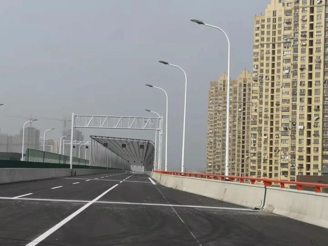 交通浦星公路跨芦恒路节点改造项目主线高架已完成施工