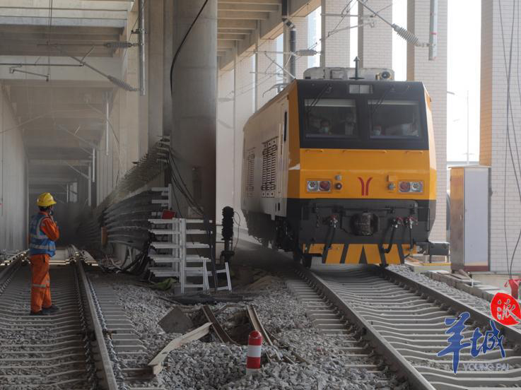 广州地铁18号线陇枕停车场首辆工程车顺利进场