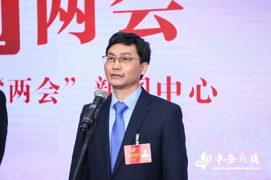 省政协委员周可金省政协委员周可金:安徽省是全国最重要油菜产区和