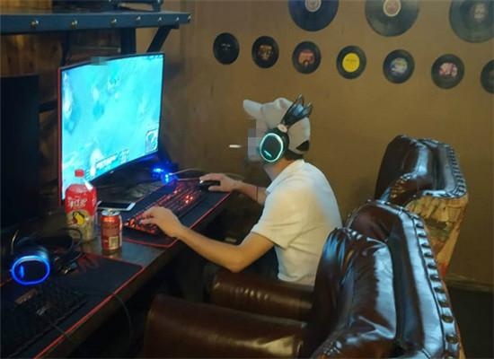 黄石警方开展"无烟上网"清查行动 有效整治网吧内违法违规"顽疾"|网吧