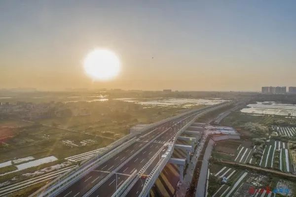 2月1日,海秀快速路二期正式通车!