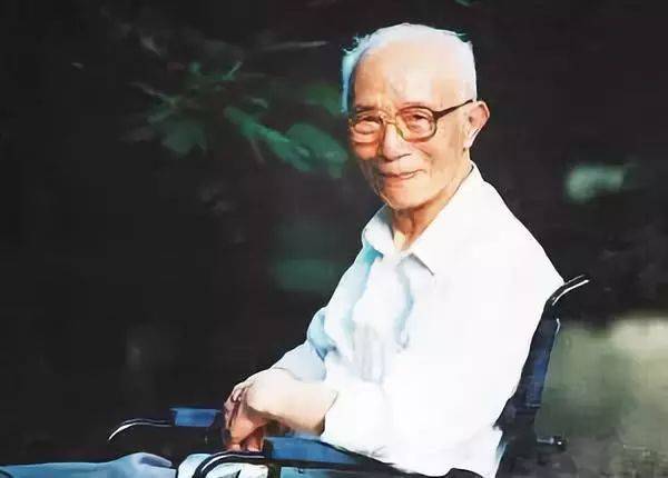 作曲家王莘1951年9月,《人民文学》,《人民日报》先后发表了《歌唱