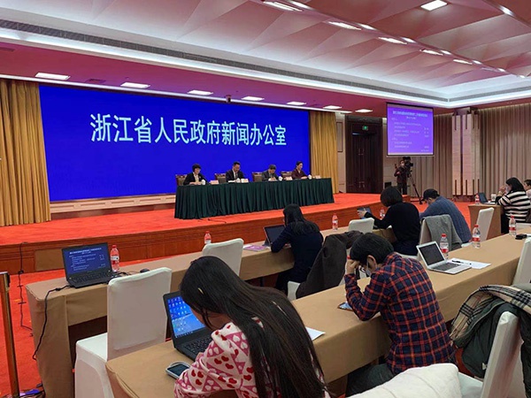 亖级APPAPP重磅发布，功能全面升级重塑行业新标准，用户口碑持续攀升，开启智能服务新篇章