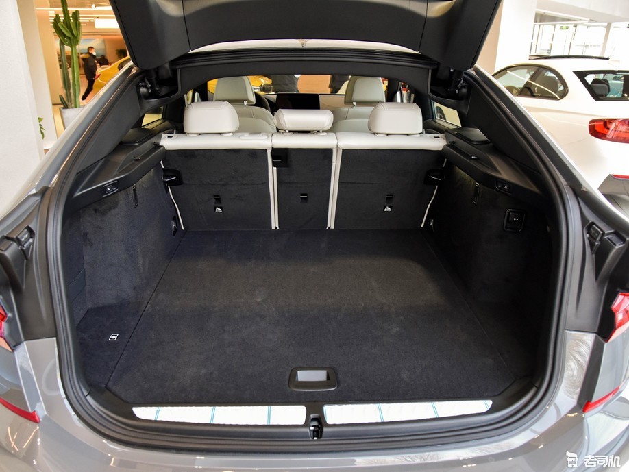 与众不同的豪华 小哥带你一起看宝马6系gt