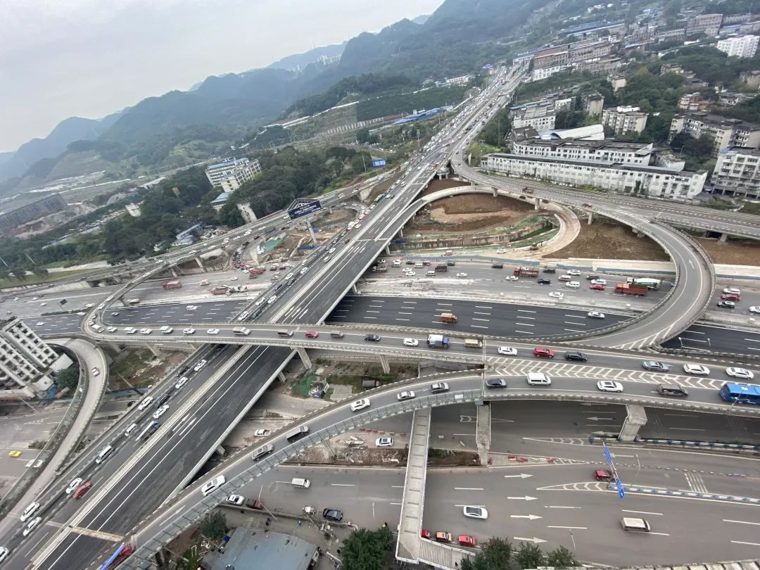 重庆市住房和城乡建设委员会消息,2020年12月31日,西环立交项目正式