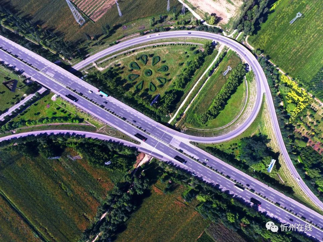 忻州部分高速路段.冯晓磊摄