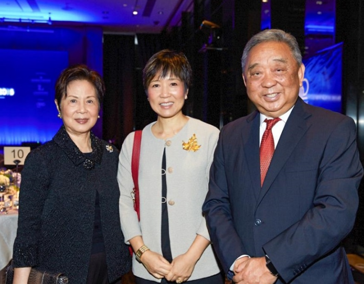 疑受金钱问题困扰,警察调查现场曝光|韩福南|曹光彪|烧炭自杀_新浪