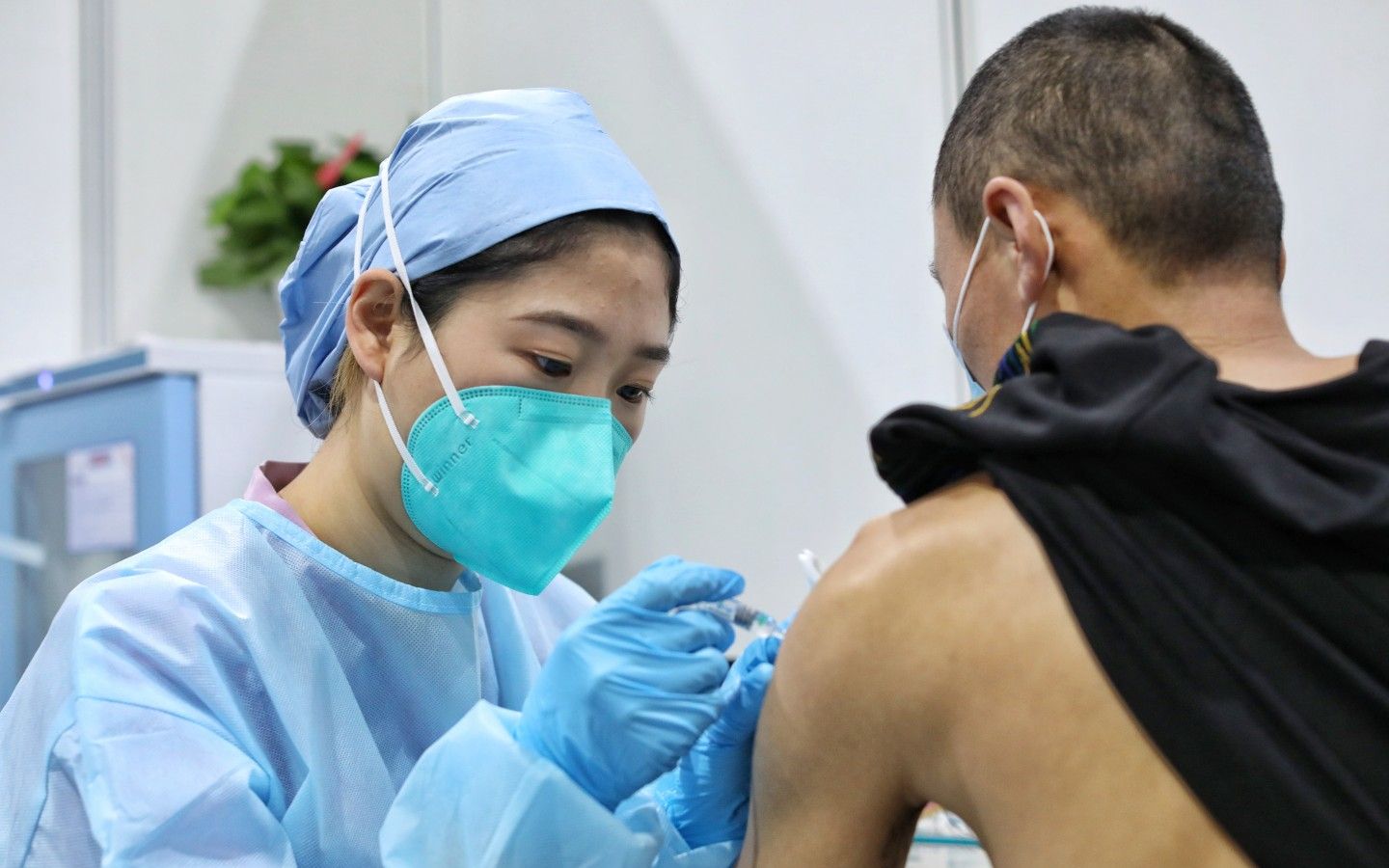 On Jan 2, 2021, Chaoyang Planning Art Museum, vaccinators are vaccinating.Photograph / Beijing News reporter Wang Fei