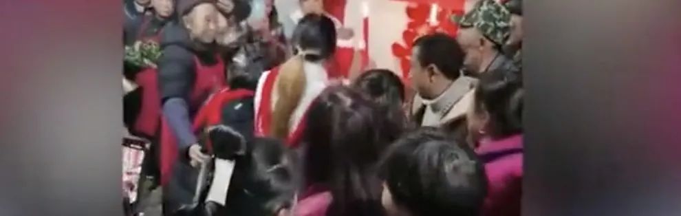 网传新郎婚礼前被抓，妹妹代哥哥与新娘拜堂成亲？官方回应休闲区蓝鸢梦想 - Www.slyday.coM