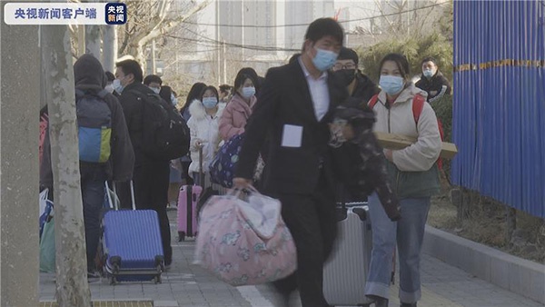 滞留石家庄的学生可以回家了！河北省内多地市开始派车接人