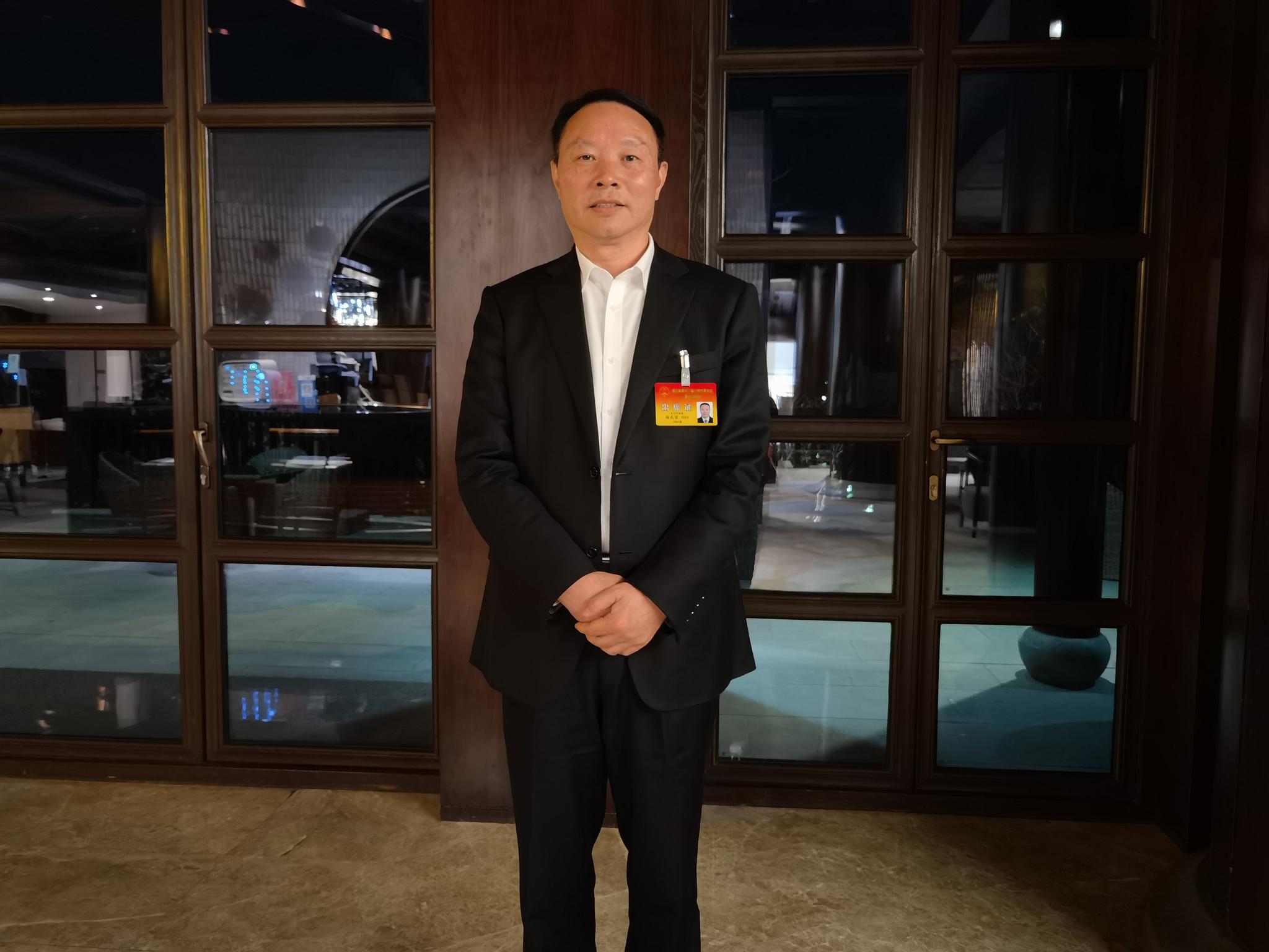 省人大代表,临海市委书记梅式苗:党员干部更有作为