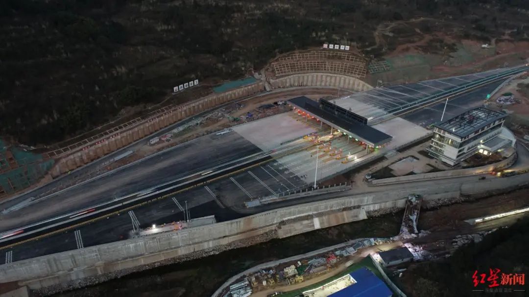 2月1日0时开通运行