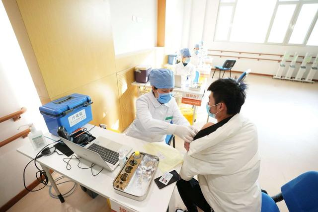 西城区大兴区统筹有序安排九类重点人群接种新冠疫苗