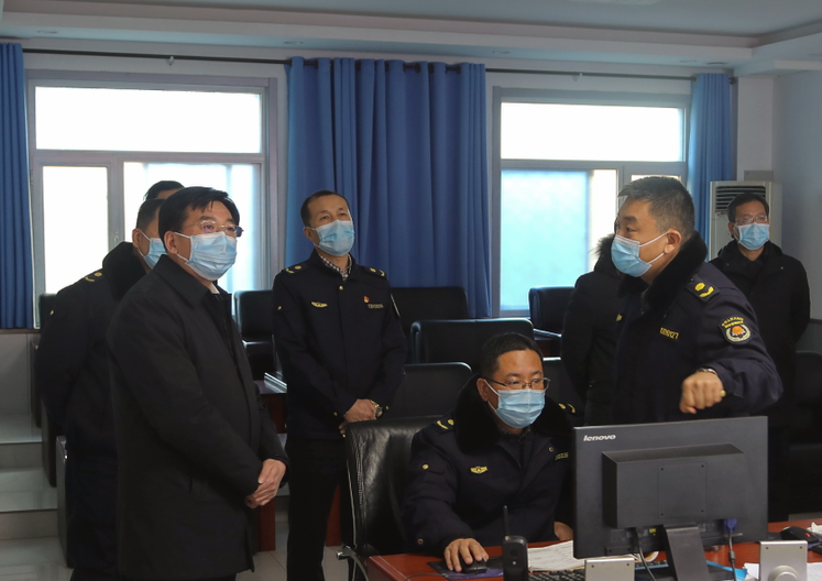 督导:市城管局局长贾建文督导检查疫情防控工作