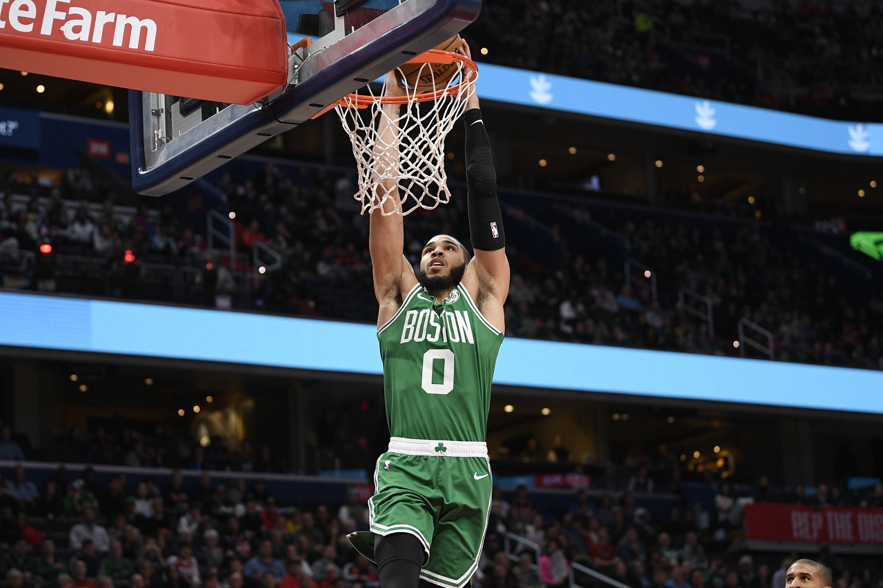 今日图集:年轻的大心脏杰森-塔图姆