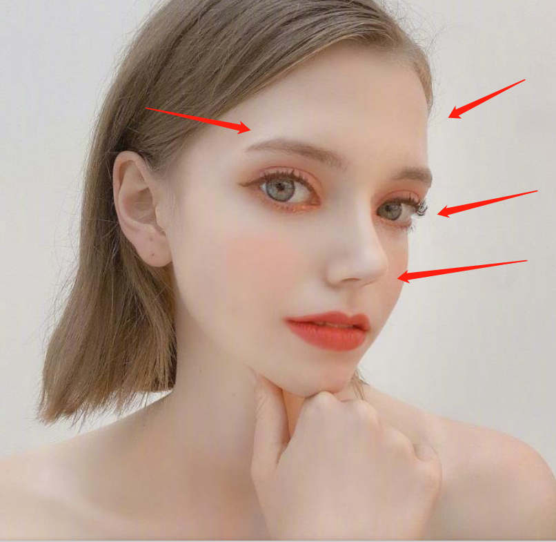 的立体度足够杀人95从轮廓来说,chloe符合西方典型的雕像式立体审美