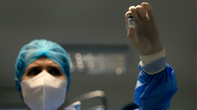 疫苗短缺，两剂接种间隔应当多长？WHO建议：间隔3-4周内