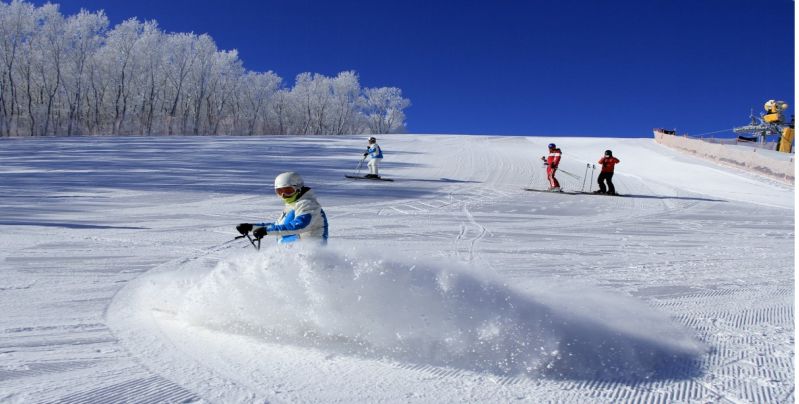 本年度冰雪旅游或超2亿人次，休闲旅游收入超3900亿元