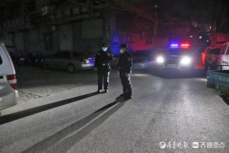 寒冬深夜冷,民警出警在路上