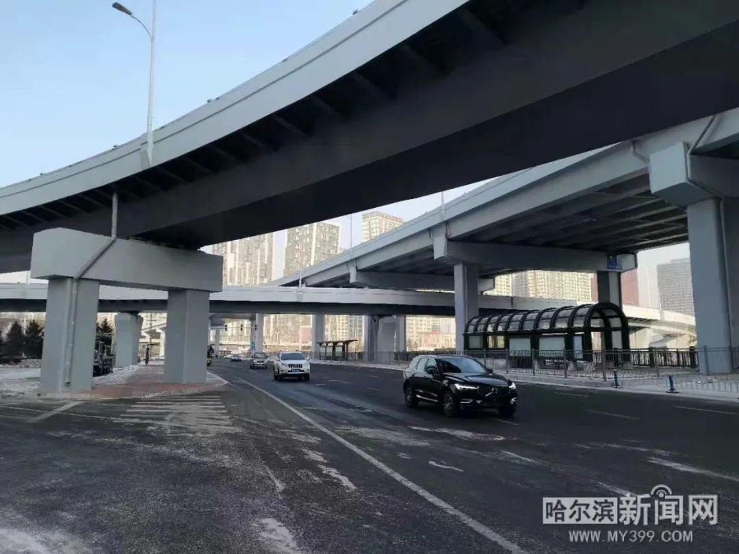 刚刚通车哈尔滨东二环高架长江路互通桥竣工9条匝桥四通八达