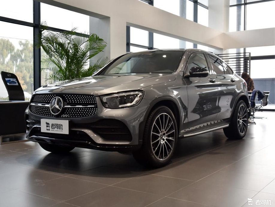 售46085988万进口2021款奔驰glc轿跑suv上市