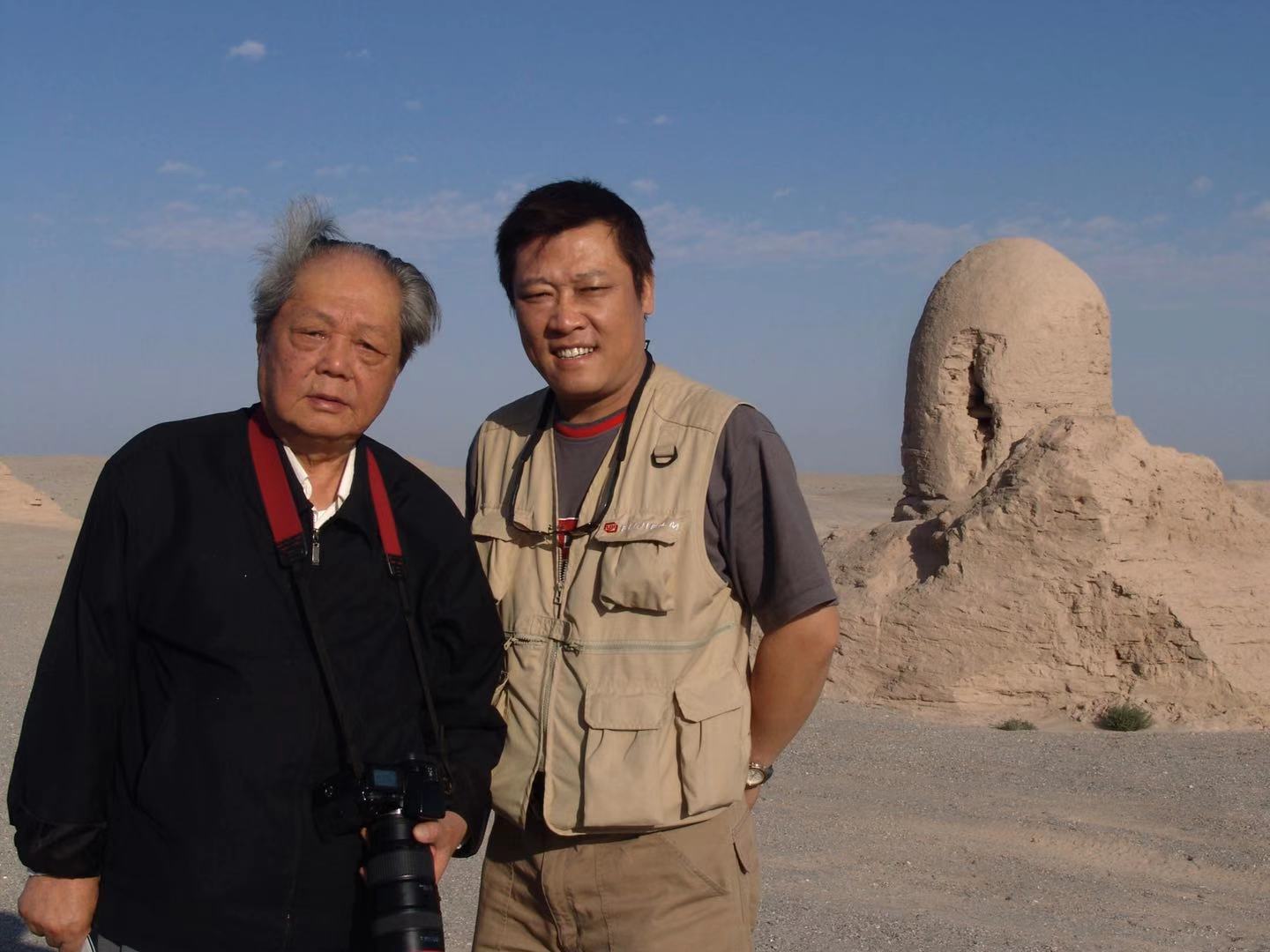 纪念瀚海寻梦影像里的冯其庸先生与玄奘之路