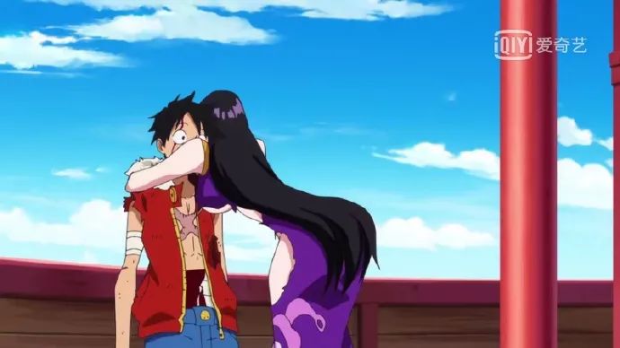 女帝191cm,路飞174cm,然后画风是这样