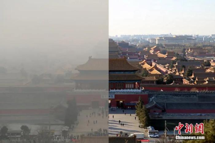资料图：2014年2月27日，在经历了一个星期的雾霾困扰后，北京迎来久违的蓝天。图为2月25日故宫(左)和2月27日故宫(右)的拼版图片。中新社发 李慧思 摄