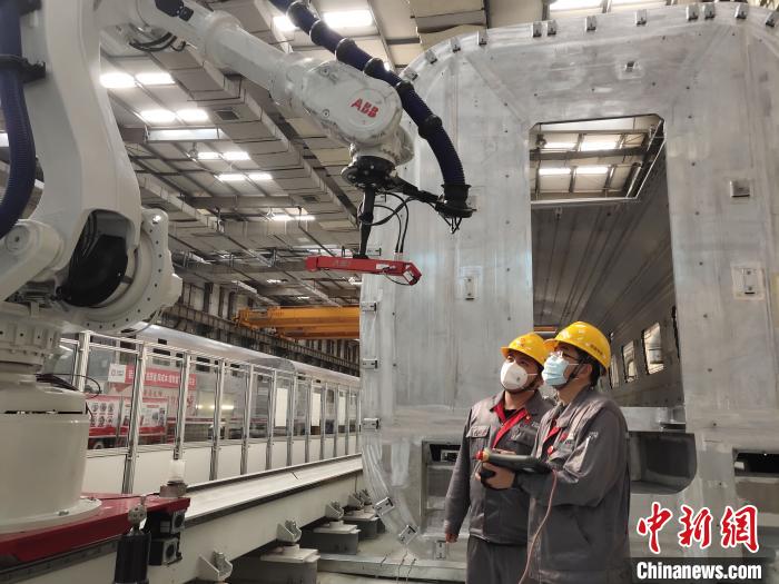 “世界第一速”十年：中国高铁从高速发展到高质量发展