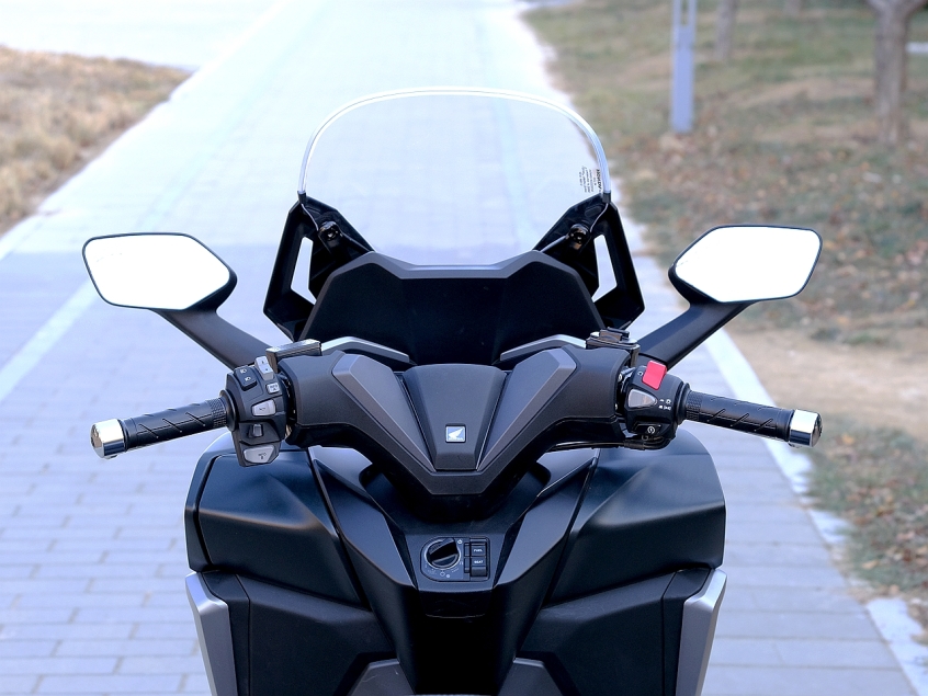 无可挑剔的稳重之选试驾本田nss350