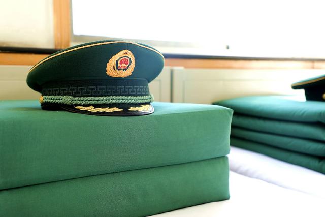 褪色的老军被,一直承载着我的初心|被子|军被|班长_新浪新闻