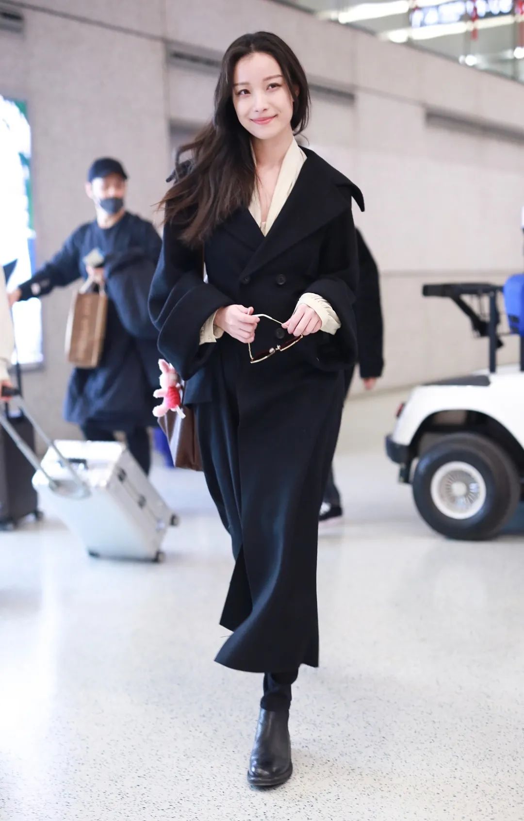 彩虹屁| 看完《流金岁月》,再看看倪妮的街拍私服(还是好看)