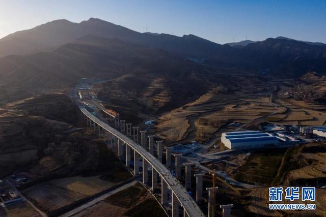 就地过年,年味不减.