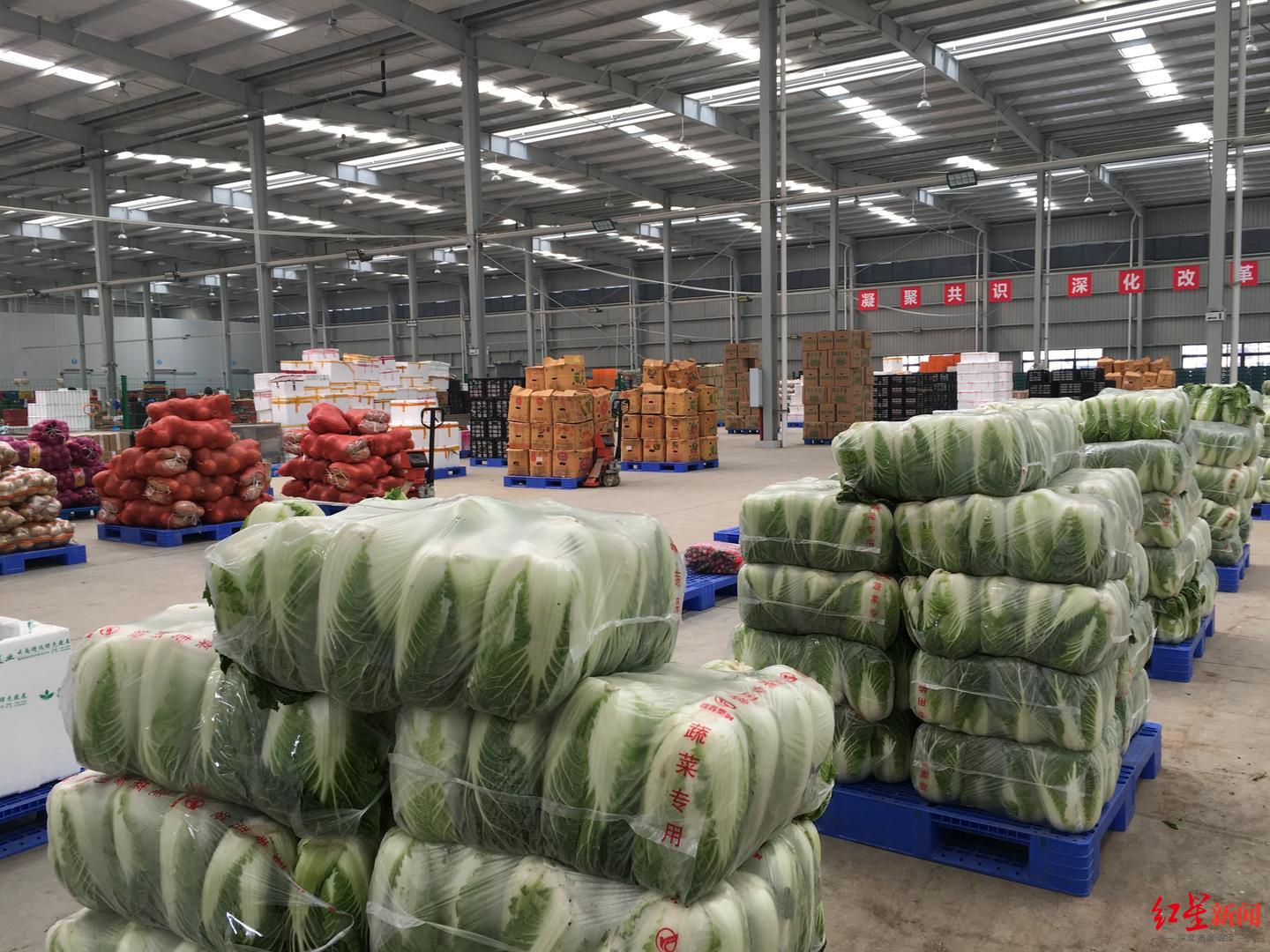 益民菜市保供集配仓库走进彭州市蒙三北路的益民菜市保供集配仓库