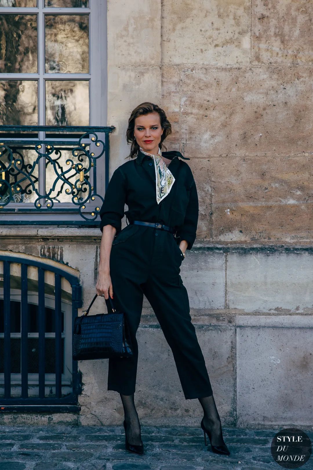 早春新造型,用丝巾来帮你完成