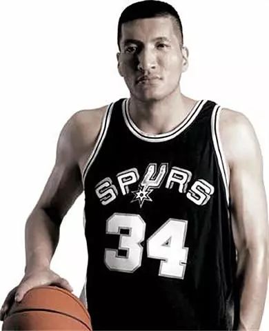 2002-03赛季,身披马刺球衣的巴特尔没有从波波维奇那里博得很多上场