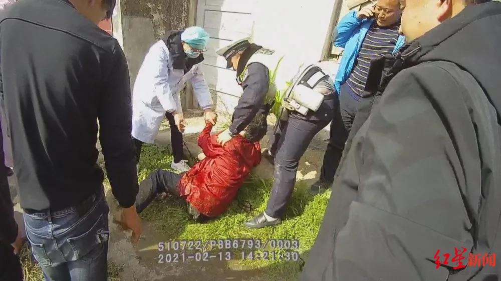 男子跳河轻生 女警跳入脏兮兮的河水中奋勇救起休闲区蓝鸢梦想 - Www.slyday.coM