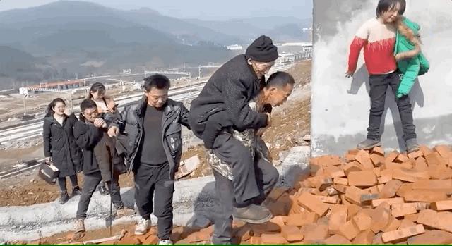 89岁父亲想看高铁，三个儿子想出这个办法……休闲区蓝鸢梦想 - Www.slyday.coM