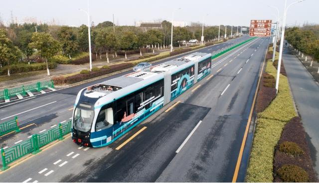 4号线出同里站,换乘"智轨电车"分分钟到古镇