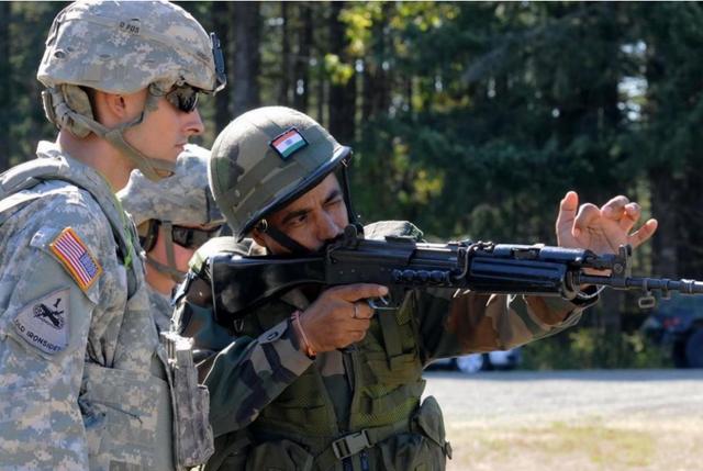 拜登上台后,首次与印度展开联合军演,地点为何选在边境?