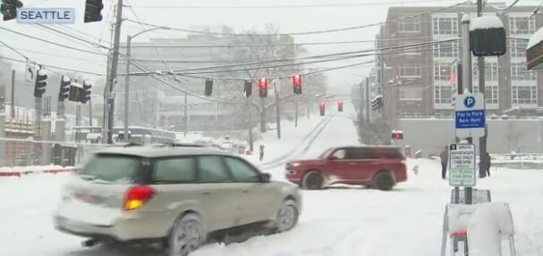 美国暴风雪天气中的道路 视频截图