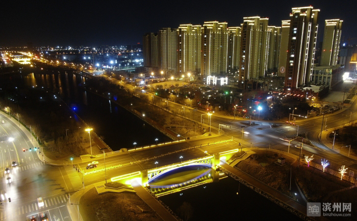 新春走基层流光溢彩滨州夜华灯璀璨迎新春