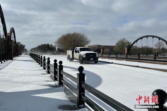 美冬季风暴扰乱疫苗运送 拜登政府承诺增加各州供应