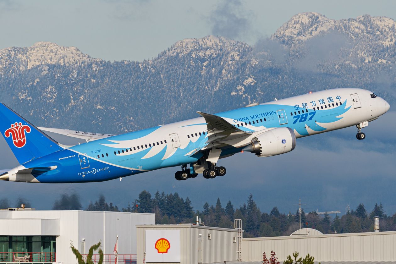 正在服役的波音787客机 图源Zuma Publishing